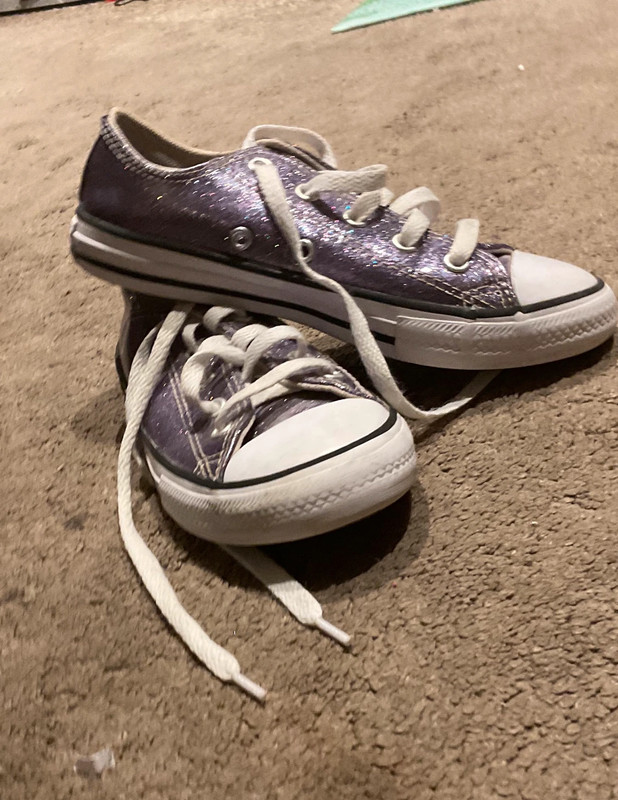 Purple deals glitter converse