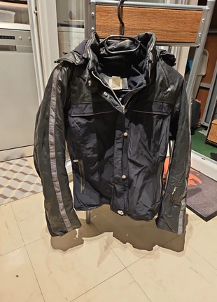 Veste, marque: Descente, état: Très bon état, taille: M / 38 / 10, 15,00 €, 16,45 € Protection acheteurs incluse