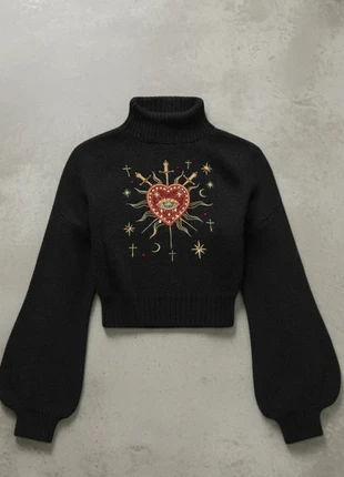 Col roulé brodé cœur noir et rouge, brand: love station, condizioni: Ottime, taglia: S / IT 40 / EU 36, €72.90, €77.25 include la Protezione acquisti Pro