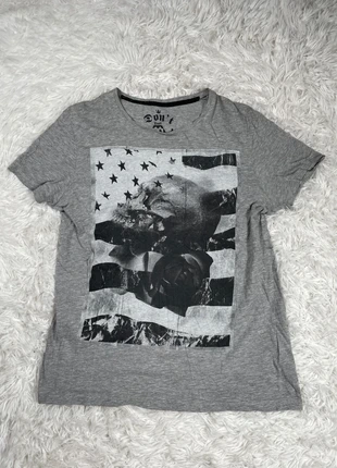 T-shirt C&A gris avec Crâne - Taille : M, marke: C&A, zustand: Sehr gut, größe: M, 8,00 €, 9,10 € inklusive Vinted-Käuferschutz