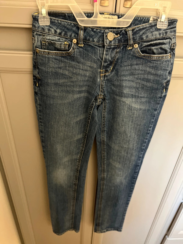 Women’s medium denim rinse Aeropostale skinny jeans euc size 00 short Bayla skinny fit 2