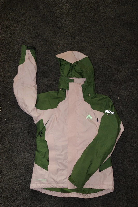 Green / Pink Nike ACG Storm Fit 3 outer layer coat