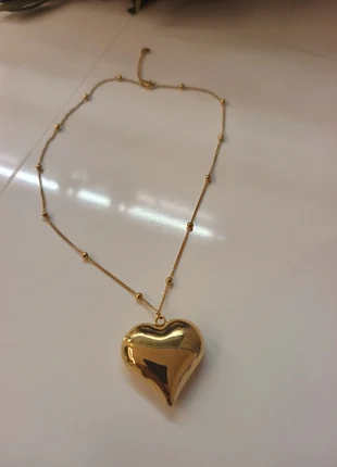 Collanina cuore gold Collier coeur courbé en acier doré, marke: Zara, zustand: Neu, 7,00 €, 8,05 € inklusive Vinted-Käuferschutz