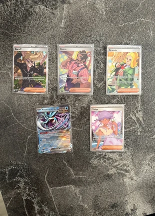 Lotto carte pokemon (4 allenatori e una Ex), marke: Pokémon, zustand: Sehr gut, 13,00 €, 14,35 € inklusive Vinted-Käuferschutz