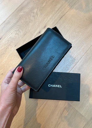 CHANEL black sunglasses case, merk: Chanel, staat: Heel goed, € 36,00, € 38,50 inclusief Kopersbescherming