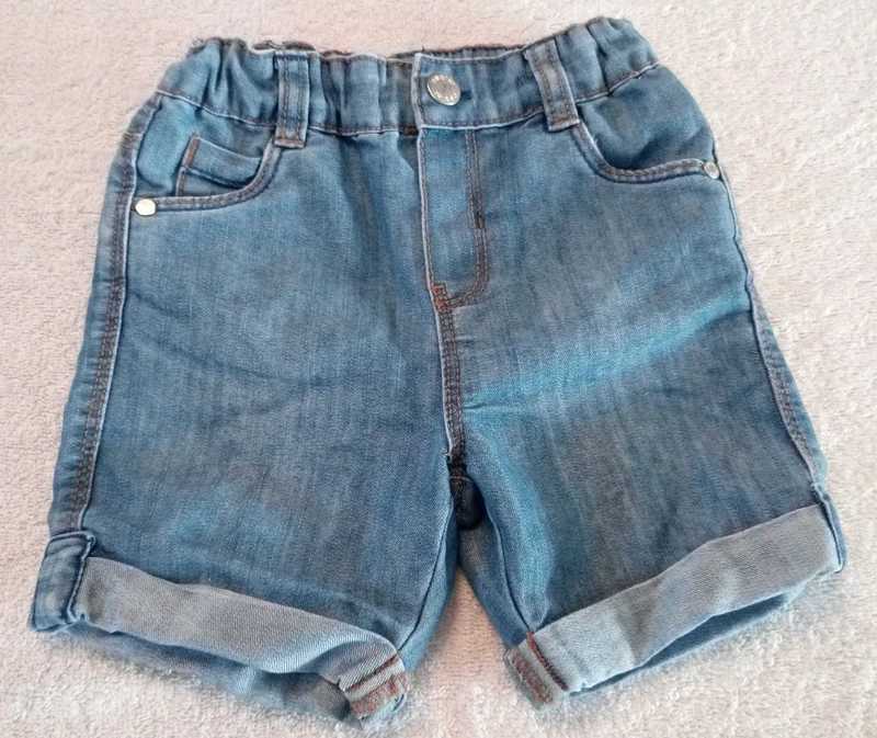 Short Obaïbi 12-18 mois (réf perso G5)(familleac72)