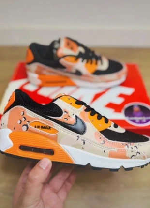 Nike Air Max 90 PRM Camouflage Orange Black Safety Taille 38.5, marque: Nike, état: Très bon état, taille: 38.5, 89,99 €, 95,19 € Protection acheteurs (Pro) incluse