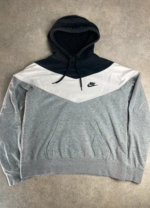 Sweat à capuche Nike Gris/Noir/Blanc - taille S femme, marke: Nike, zustand: Gut, größe: S, 5,00 €, 5,95 € inklusive Vinted-Käuferschutz