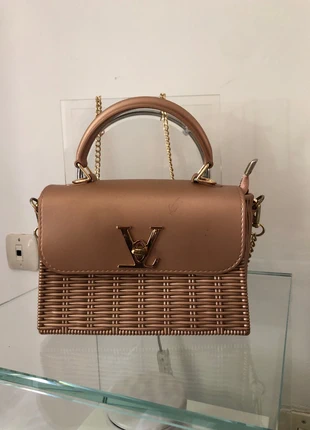 Borsetta tracolla in gomma oro rosa, brand: Zara, condizioni: Ottime, €12.00, €13.30 include la Protezione acquisti