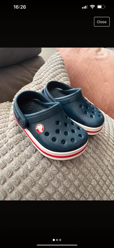 Baby crocs 2025 size 1