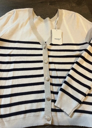 Pull gilet marinière neuf avec étiquette, merk: Majolica, staat: Nieuw met prijskaartje, maat: S / 36 / 8, € 15,00, € 16,45 inclusief Kopersbescherming