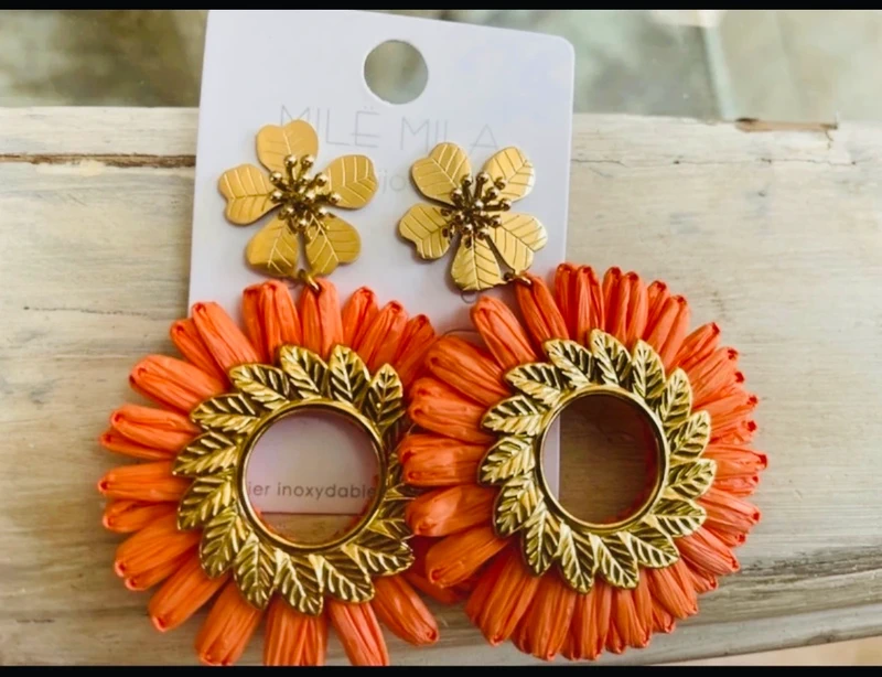Boucles d'oreilles bohèmes fleurs et acier doré - photo numéro 2