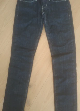 Jeans blu scuro donna_ragazza 👖, brand: Levi's, condizioni: Ottime, taglia: XS / IT 38 / EU 34, €5.50, €6.48 include la Protezione acquisti