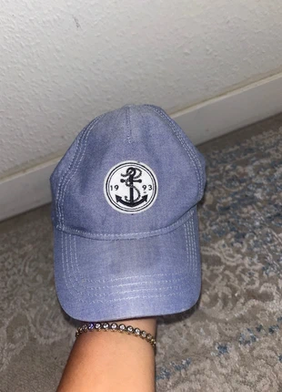 Magnifique casquette marine, marca: H&M, estado: Muito bom, tamanho: Tamanho único, €5.00, €5.95 inclui Proteção do Comprador