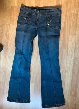 Jean flare y2k, merk: Kiabi, staat: Heel goed, maat: XL / 42 / 14, € 8,00, € 9,10 inclusief Kopersbescherming