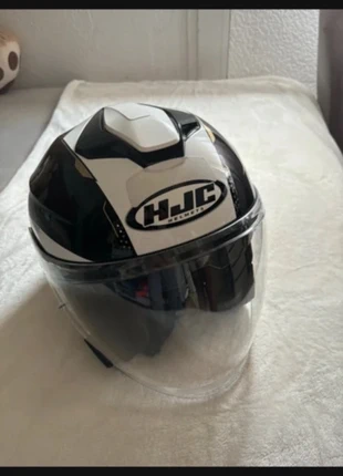 Casque moto HJC noir & blanc - Excellent état, marke: HJC, zustand: Sehr gut, 80,00 €, 84,70 € inklusive Vinted-Käuferschutz