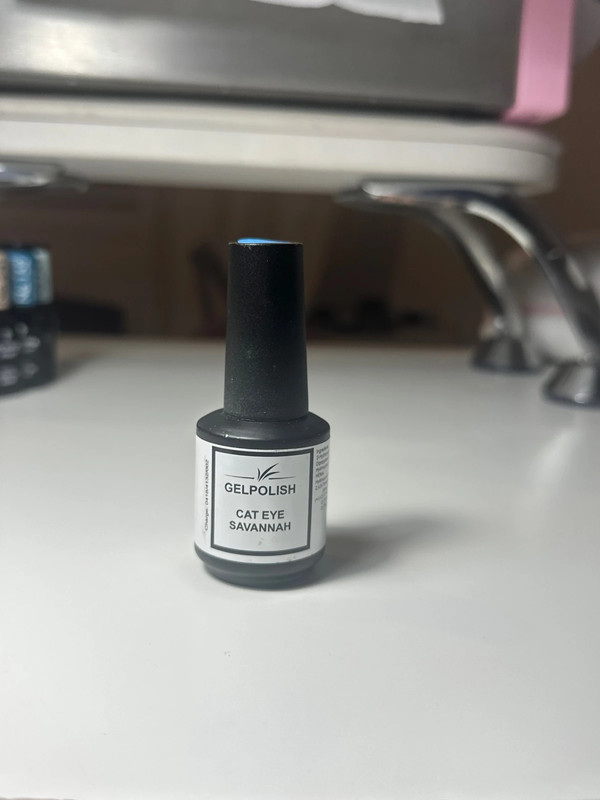 Vernis semi permanent cat eyes 1