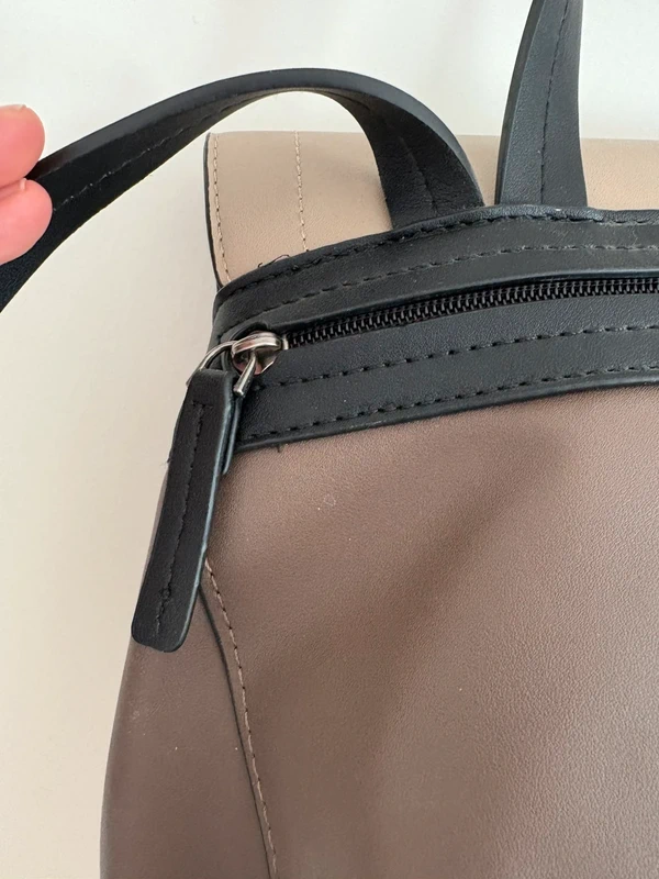 Sac sac à dos beige et noir - photo numéro 3