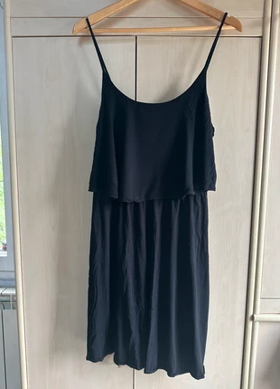 Robe noire fines bretelles, marke: H&M, zustand: Sehr gut, größe: M / 38 / 10, 8,00 €, 9,10 € inklusive Vinted-Käuferschutz