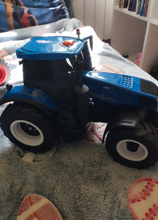 Obrázek k inzerátu: Traktor New Holland