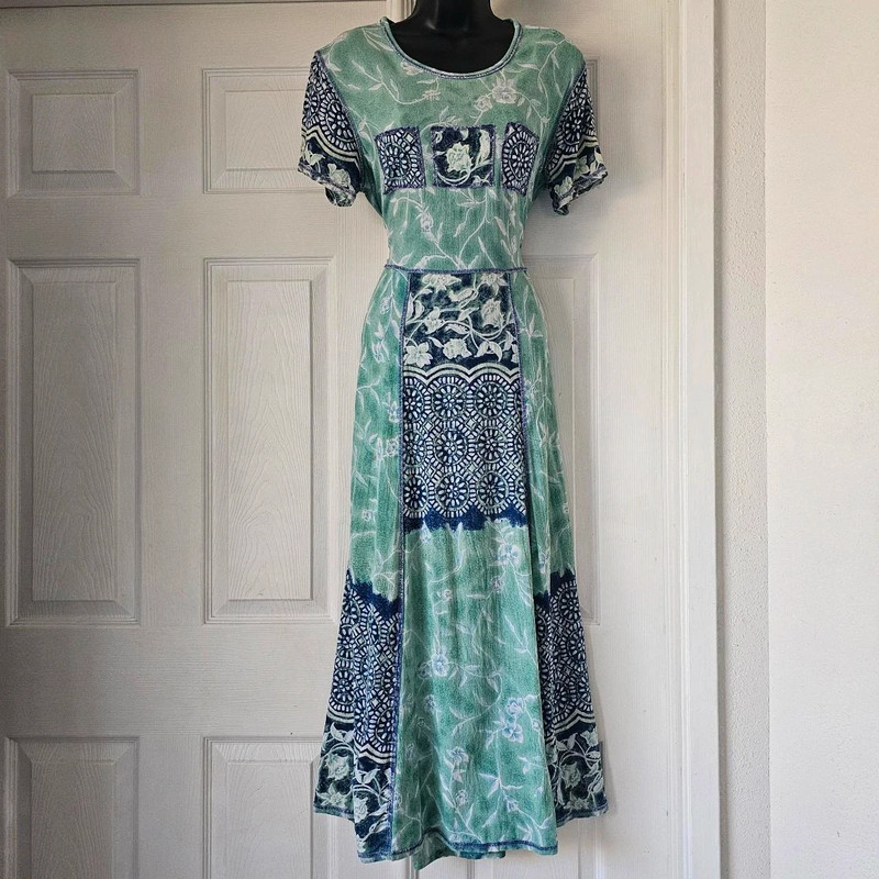 Beachy boho mermaid siren core womens maxi dress
Size small 1