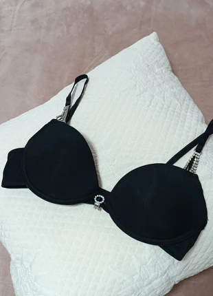 Soutiens-gorge noir avec strass, estado: Novo sem etiquetas, tamanho: 70B, €2.50, €3.33 inclui Proteção do Comprador