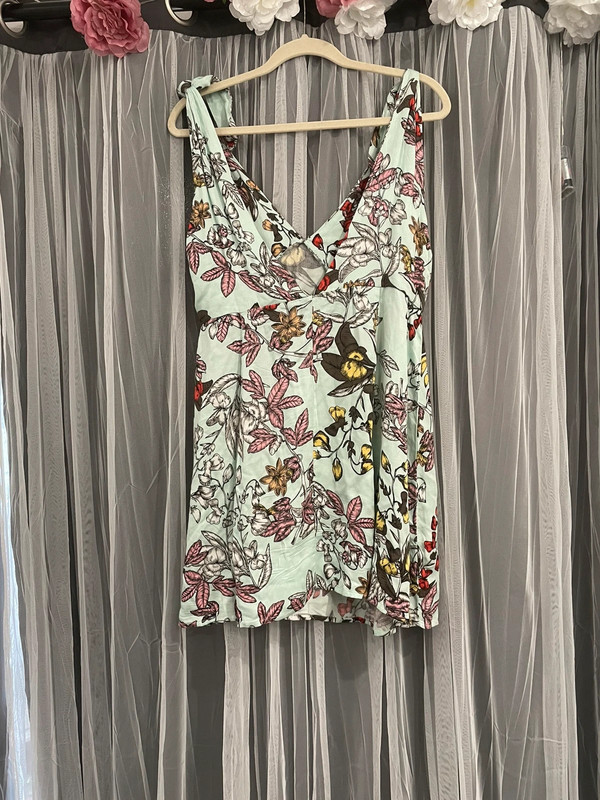 Minkpink Dress Size Medium 3