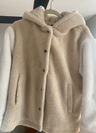 Blusão com capuz Forever21, marca: Forever 21, estado: Muito bom, tamanho: M / 38 / 10, €5.00, €5.95 inclui Proteção do Comprador