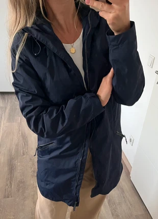 Klassische Regenjacke Regenmantel mit Kaputze dunkelblau marine, marque: Zalando, état: Très bon état, taille: S / 36 / 8, 20,00 €, 21,70 € Protection acheteurs incluse
