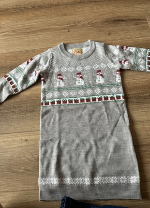 Robe pull de Noël, merk: Carrefour, staat: Heel goed, maat: 4 jaar / 104 cm, € 4,00, € 4,90 inclusief Kopersbescherming