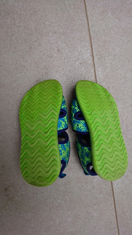 Sandales Plage Bebe Pointure 24 Decathlon Vinted