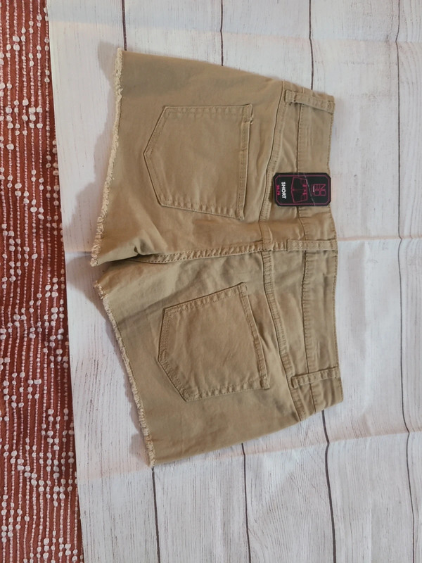 Khaki shorts 2