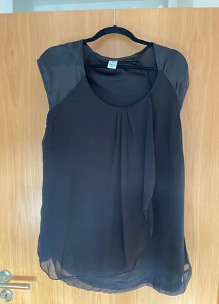 Neuwertige Bluse von M&S Mode, merk: M&S Mode, staat: Heel goed, maat: 4XL / 48 / 20, € 10,00, € 11,20 inclusief Kopersbescherming
