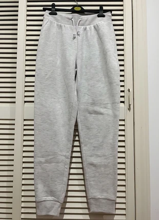 Pantalón jogger chandal gris claro estilo casual Primark xs nuevo vintage, merk: Primark, staat: Nieuw zonder prijskaartje, maat: XS / 34 / 6, € 7,99, € 9,09 inclusief Kopersbescherming