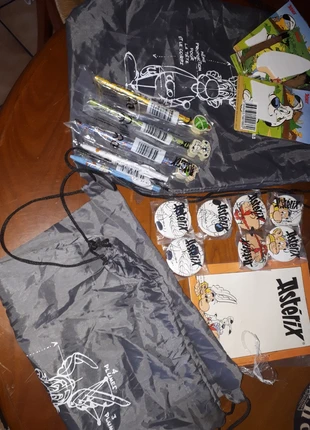 Lot collection asterix , marca: Asterix, estado: Novo com etiquetas, tamanho: Tamanho único, €20.00, €21.70 inclui Proteção do Comprador