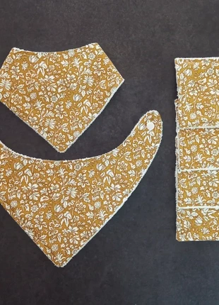 Lot 2 bavoirs bandana et 4 lingettes lavables, marca: Fait Main, estado: Nuevo sin etiquetas, 14,00 €, 15,40 € Protección al comprador incluida
