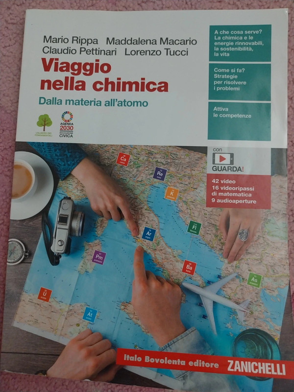 Libro di chimica "Viaggio nella chimica" 1