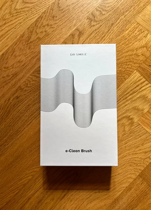 Dr. Smile Schallzahnbürste Weiß, marke: DrSmile, zustand: Neu, mit Etikett, 65,00 €, 68,95 € inklusive Vinted-Käuferschutz