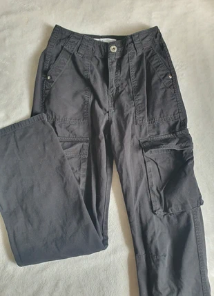 Pantalon cargo noir, marque: Bershka, état: Très bon état, taille: XXS / 32 / 4, 1,00 €, 1,75 € Protection acheteurs incluse