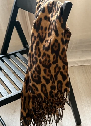 Leoparden Schal mit Fransen – weich & warm – Animal Print, merk: Leo, staat: Nieuw zonder prijskaartje, € 12,50, € 13,83 inclusief Kopersbescherming