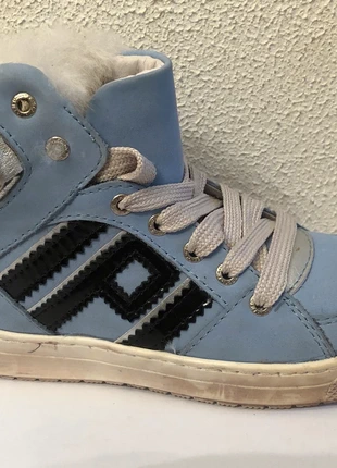 Nieuwe leren Piedro sneaker, merk: Piedro, staat: Nieuw zonder prijskaartje, maat: 31, € 5,00, € 5,95 inclusief Kopersbescherming