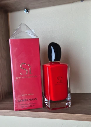 Eau de parfum 100ml SI passione, marca: Giorgio Armani, estado: Novo com etiquetas, €70.00, €74.20 inclui Proteção do Comprador