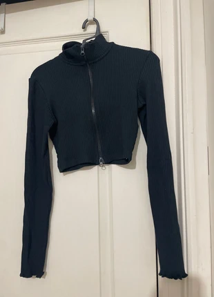Pull hiver avec fermeture éclair tout neuf , brand: Bershka, condition: New without tags, size: XS / 34 / 6, €9.00, €10.15 includes Buyer Protection