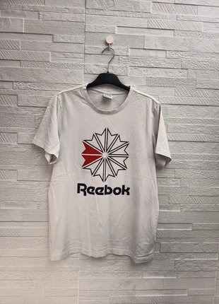 T-shirt Reebok Classic bianca taglia L – stile vintage anni ’90, brand: Reebok, condizioni: Buone, taglia: L, €13.90, €15.30 include la Protezione acquisti