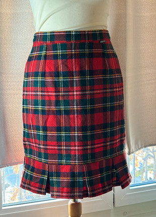 Jupe écossaise vintage tartan rouge à carreaux avec détails plissés et nœud, marke: COQUETTE, zustand: Sehr gut, größe: S / 36 / 8, 15,00 €, 16,45 € inklusive Vinted-Käuferschutz