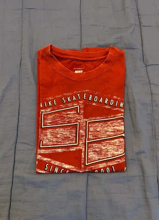t shirt nike, merk: Nike, staat: Goed, maat: 12 jaar / 152 cm, € 5,00, € 5,95 inclusief Kopersbescherming