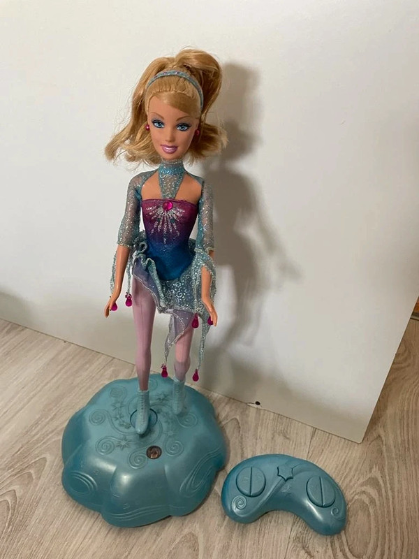 Barbie patinadora