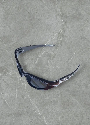 Lunettes de soleils noir vintage y2k neuves homme femme, marque: Vintage Dressing, état: Neuf sans étiquette, 5,00 €, 5,95 € Protection acheteurs incluse