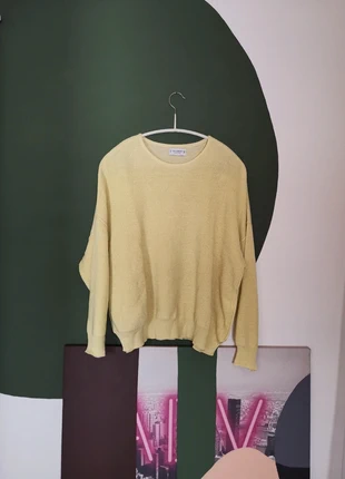 Pastel yellow jumper, merk: Pull & Bear, staat: Heel goed, maat: S / 36 / 8, € 3,50, € 4,38 inclusief Kopersbescherming