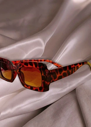 Lunettes de soleil léopard, marque: COQUETTE, état: Neuf sans étiquette, 10,00 €, 11,20 € Protection acheteurs incluse